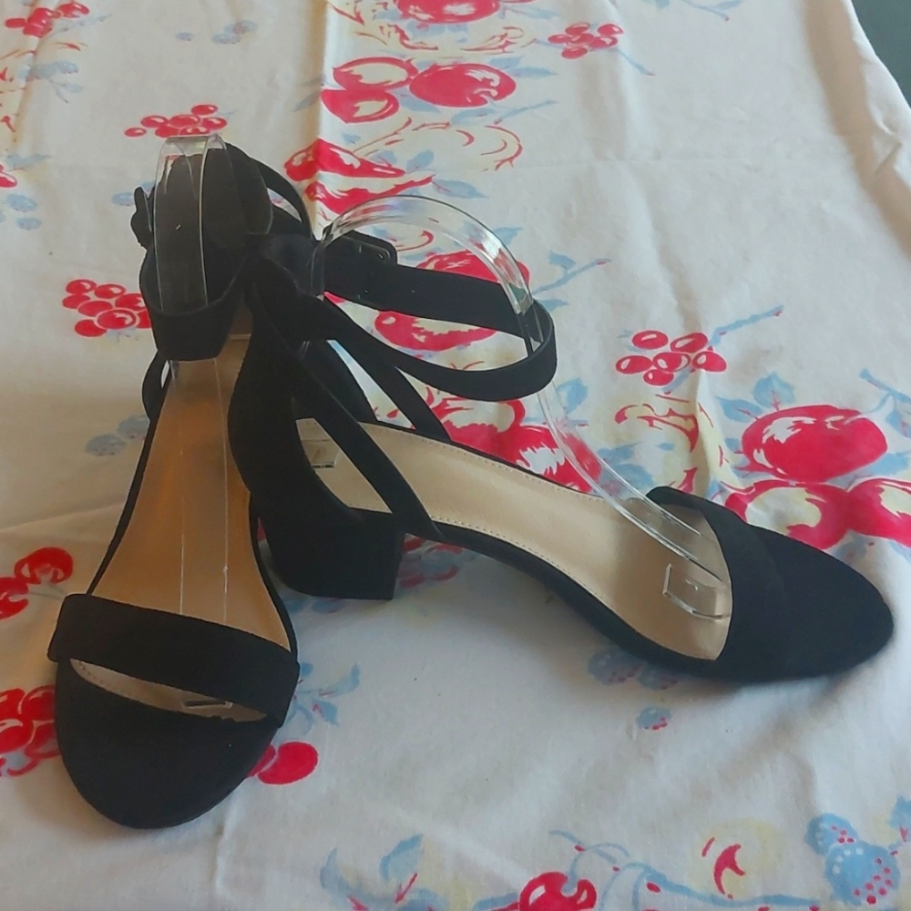 ALLEGRA K women's size 8.5 black velvet ankle wrap dress shoes with 2" heel